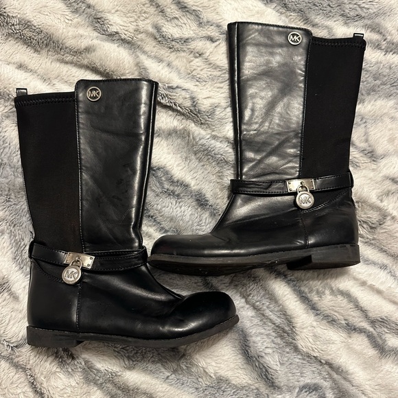 KIDS Michael Kors Black Leather Winter Boots - Picture 1 of 4
